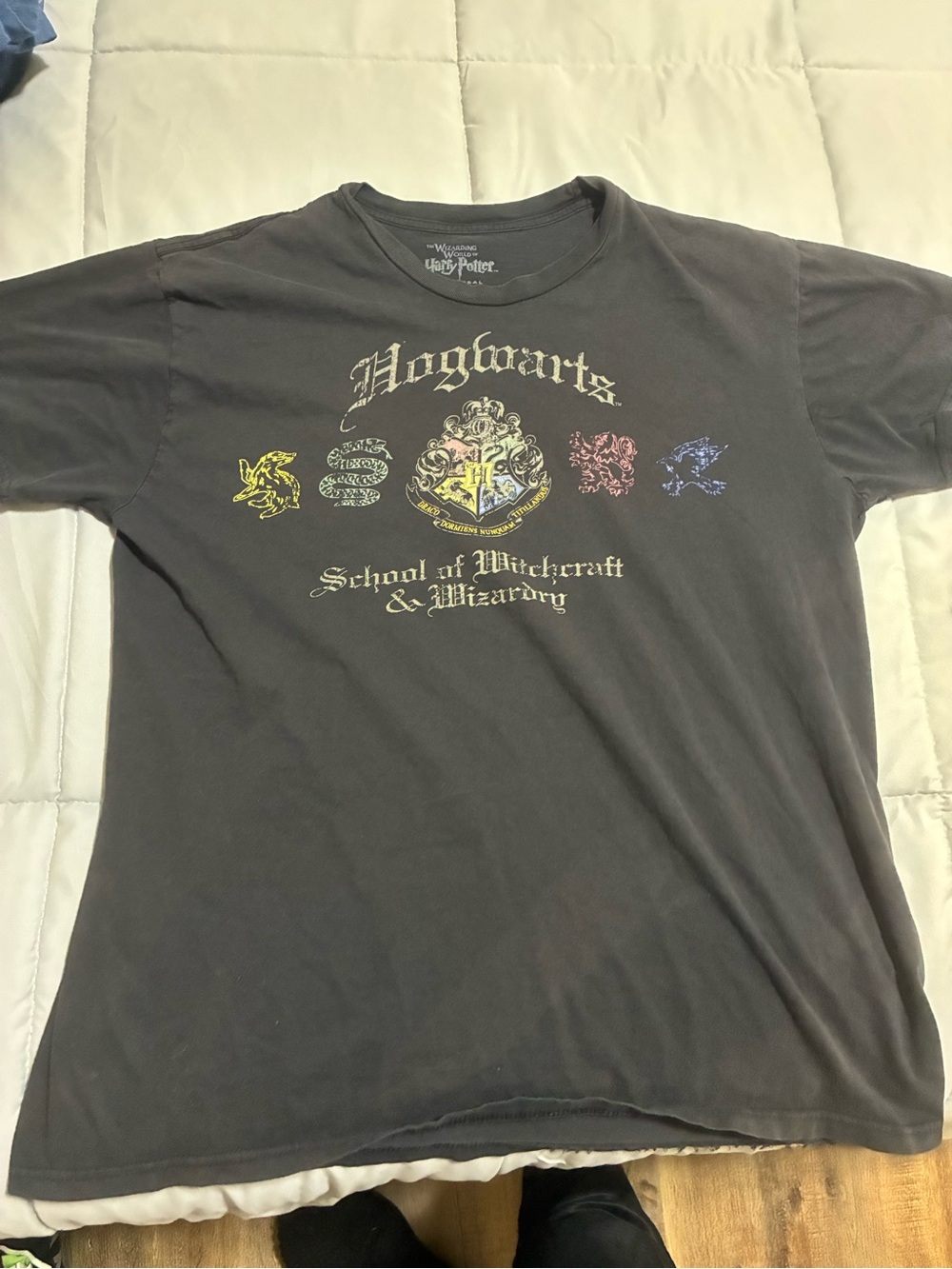 Harry Potter Hogwarts Crest Kids T‑Shirt — Black